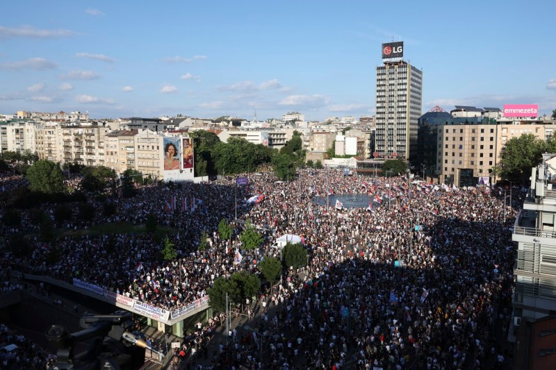 Photo/video a new massive protest in Belgrade. 