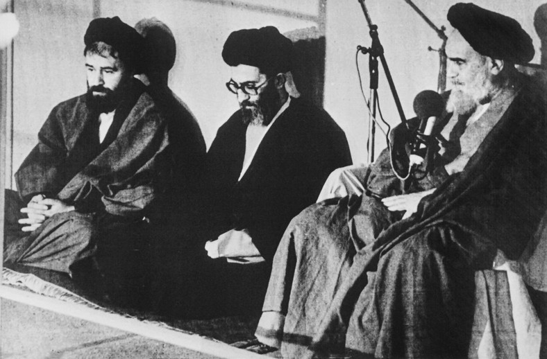 Ali Chamenei (in the middle), appointed the third president of the Islamic Republic of Iran by Imam Ruhollah Chomejni (on the right). Tehran, October 9, 1981
