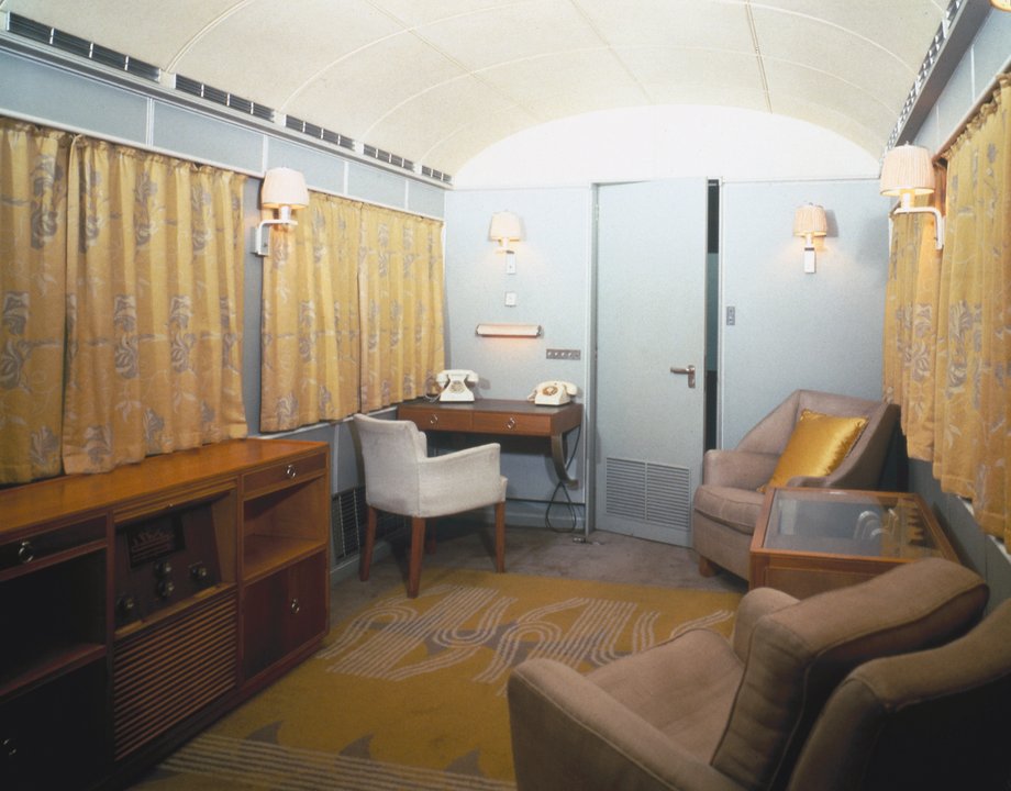 The more modern interiors of the train of Queen Elizabeth II resembled a hotel room than luxurious Victorian salons.