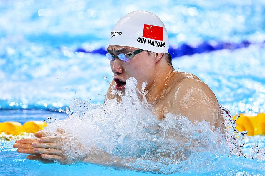 Haiyang qin David Popovici, live from 3:13 pm, in the semifinals of the 200 m free at Singapore's birth cm