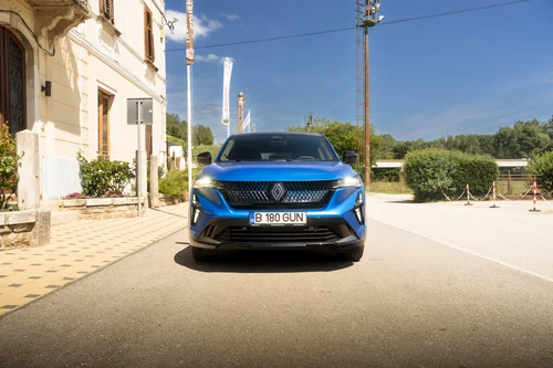 Exterior details Renault Fafale Photo: Autocritical