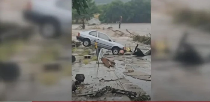Texas, under the Waters of Independence Day. Photo: video capture