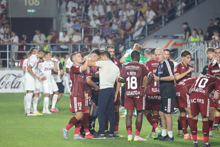 Tobias Christensen and Alex Dobre conflict in the match between Rapid and CFR Cluj. Photo: Ionuț Iordache GSP