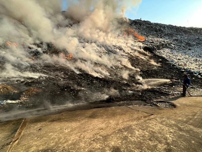 The Minister of the Environment has ordered controls at the trash pits after a series of photo fires: Archive