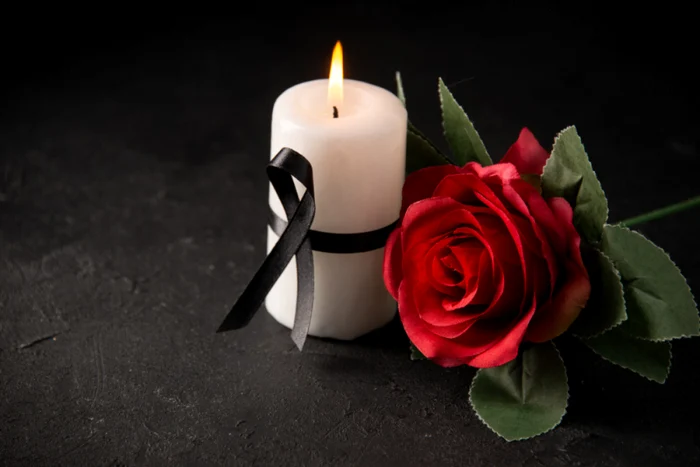Belled candle with rose mourning Petrufunear PNG
