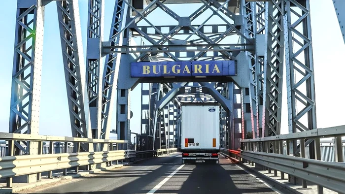 Giurgiu-Ruse Photo Friendship Bridge: Facebook