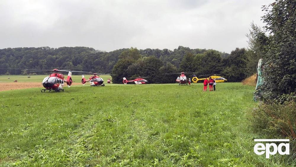 In Germany, the train got off the rails. Before that, there was a storm in the region. Photo 4