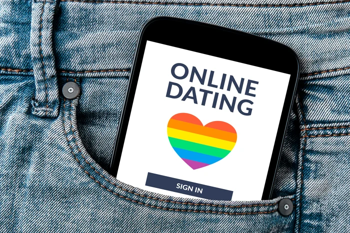 Online Dating, smartphone, pocket, jeans