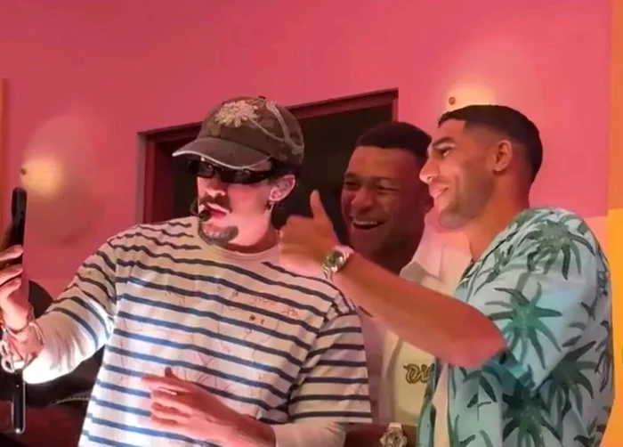 Mbappe, Hakimi and Bad Bunny, on stage in Puerto Rico