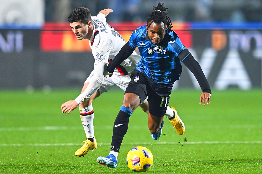 Inter sent a new offer for the goalscorer striker desired by Cristi Chivu