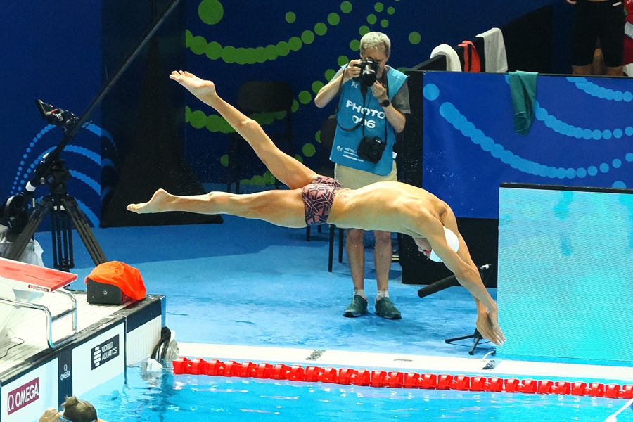 David Popovici fights for gold in the final at 200 m free from the World Natation Championships »Time and Television