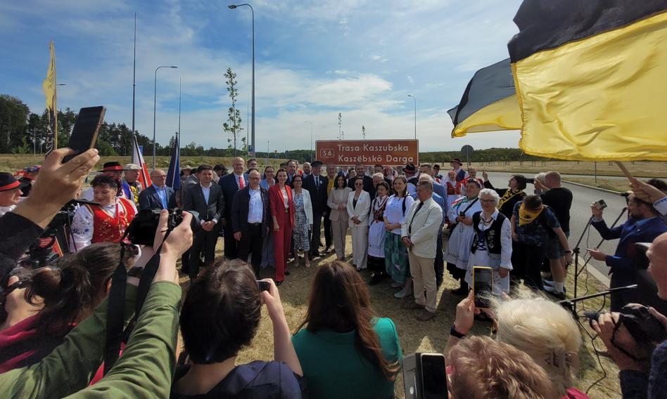 The S6 express road officially on the Kashubian route