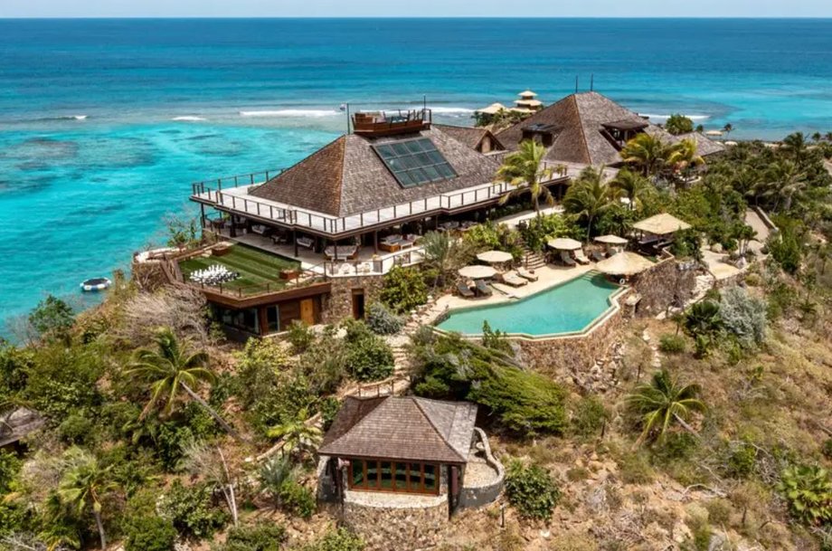 Great house on the island of Necker