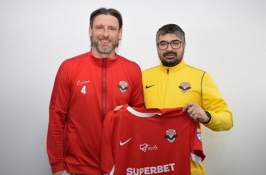 Denys Dedechko signed with the Campulung Muscel on February 19th. He also played in teams from Moldova, Estonia, Armenia, Kazakhstan, including Russia / Photo source: Facebook What an Ukrainian says about Romania, 6 months after moving here »continues at the club saved by the FRF decision