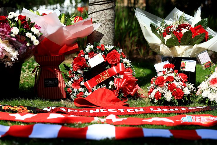 Liverpool's fans paid tribute to Diogo Jota after the footballer's death. Photo: Getty Images