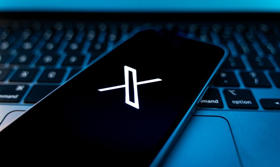 X illegally obtained data and manipulated algorithms? The platform denies