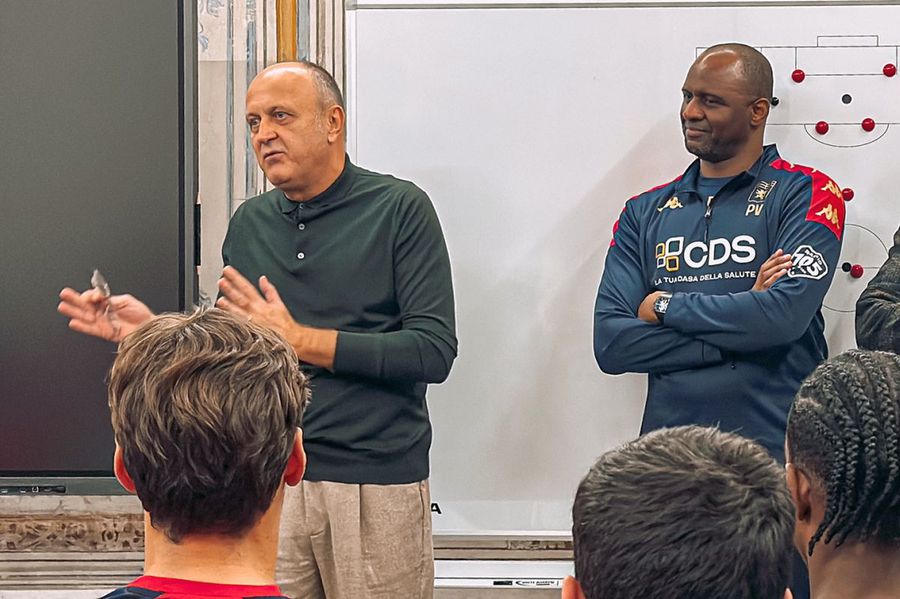 Genoa's owner, Dan Șucu, speech in front of his new club locker room, along with coach Patrick Vieira (48 years old) / Photo: Facebook @ Genoa CFC Dan Șucu increases the salary of the coach from Genoa »how much money he earns and the few is in the series of a series a