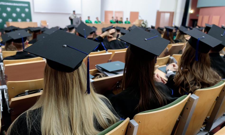 Strict directions in Poland are less and less popular. "We want to reverse this trend"