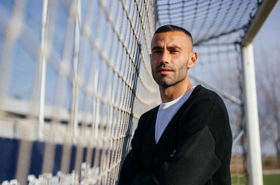 The Romanian player remained free and is waiting for offers »would also sign for a salary of 100,000 euros per year!