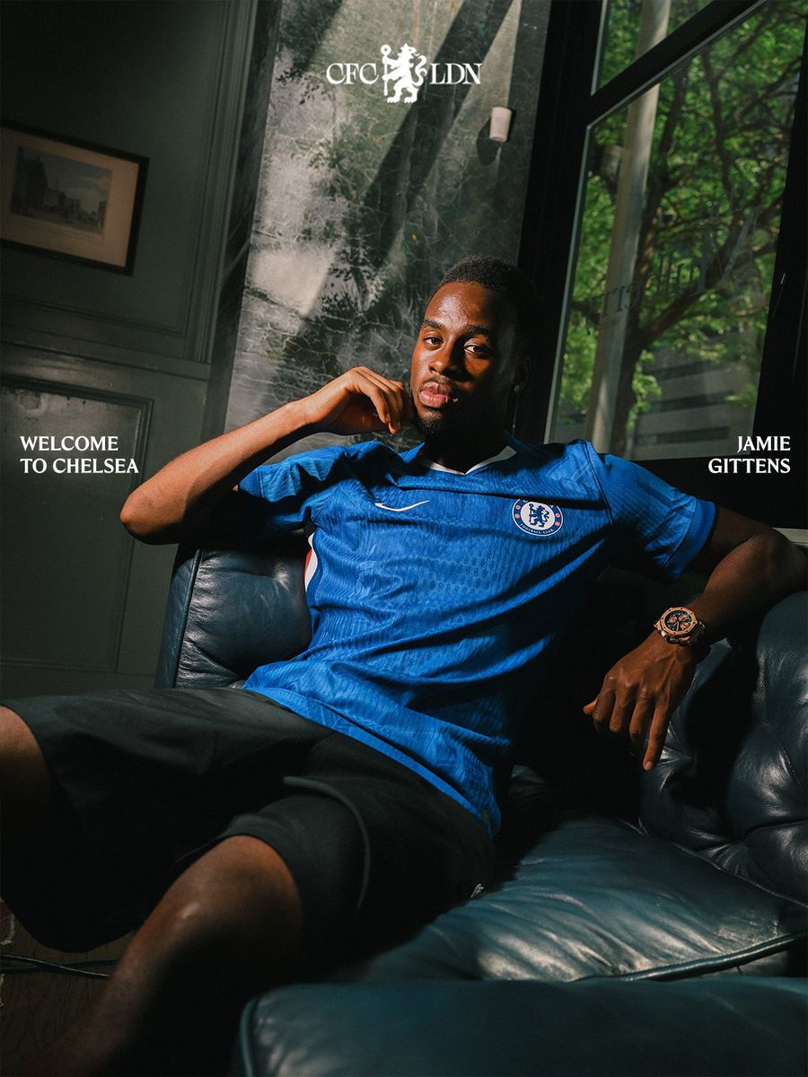 Jamie Bynoe-Gittens was presented in Chelsea. Photo: X. It was done! Chelsea announced the transfer of 56 million euros