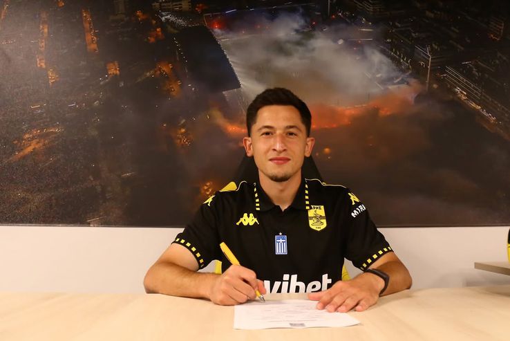 Moruțan, the first pictures in Aris's T -shirt/ Photo Instagram @arisfc_official