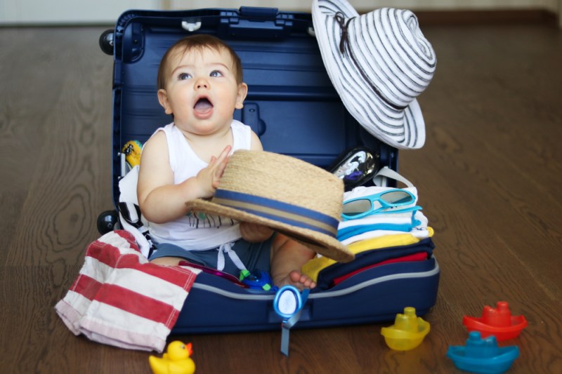 Holiday luggage with your child: How not to carry the whole house, but have your best