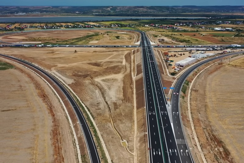 Video the longest distance on the highway in Romania. The last missing piece of the express road Craiova - Pitești opens opens