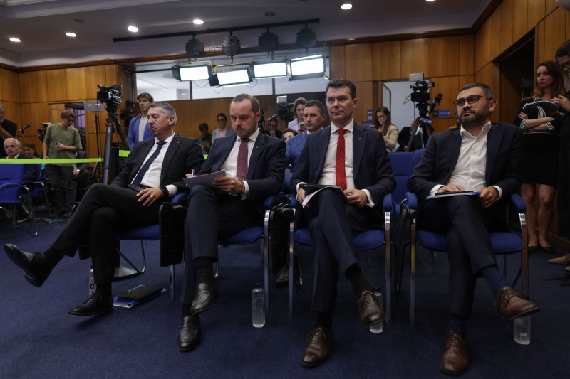 A minister in the Bolojan government has reached the most important newspaper in France: