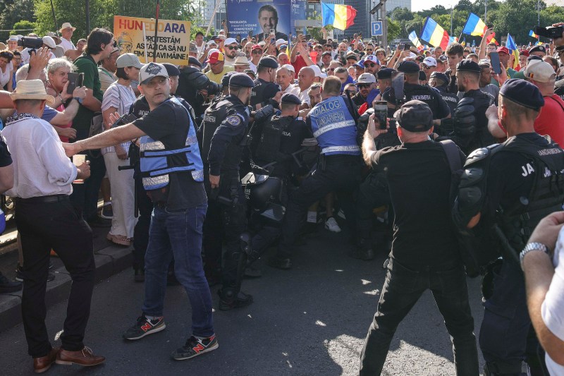 Video Fake-News with a gendarmerie that seems to have stepped on the tricolor. The gendarmerie: