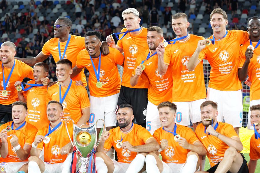 FCSB won the Romanian Super Cup / Photo: Andrei suppl (gsp.ro) Better FCSB. CFR, with the same issues