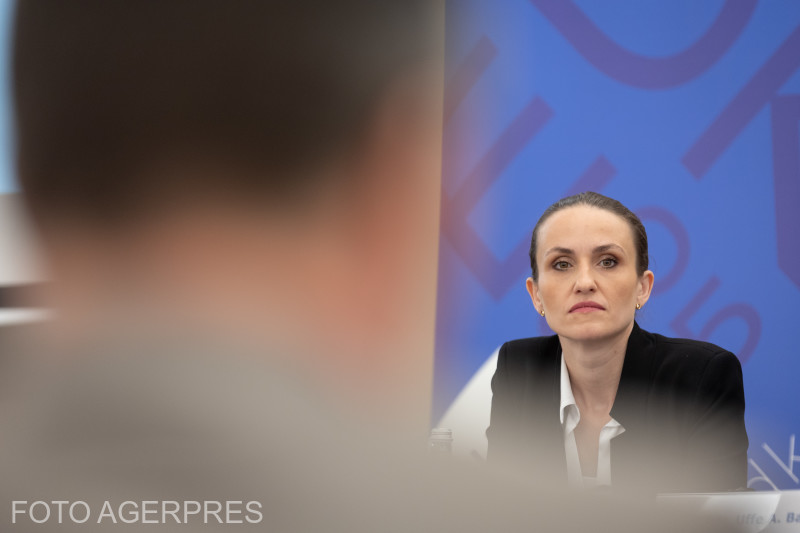 The head of Romanian diplomacy appoints an institution with expenditure of 27 million euros whose employees do not know English nor the language of the countries in which they are sent
