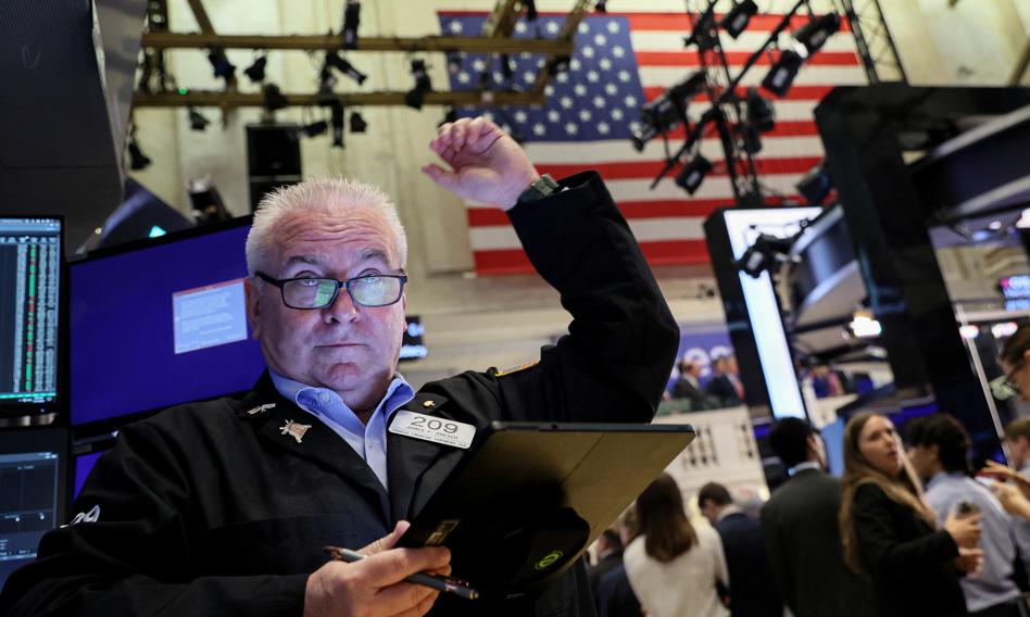 S & P500 and Nasdaq at new peaks. "A real tide of irrational euphoria"