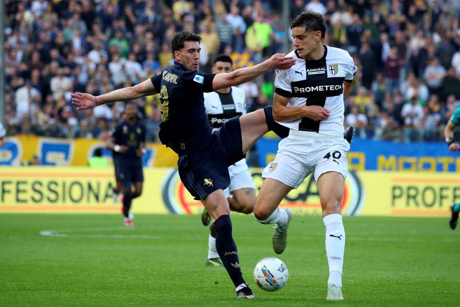 Giovanni Leoni at the total canceled Wednesday, 1-0 with Juventus, on Dusan Vlahovic, the Serb being replaced at the break / photo: Imago Cristi Chivu's target is in danger »A European Colossus tries to hijack the player courted by Inter!