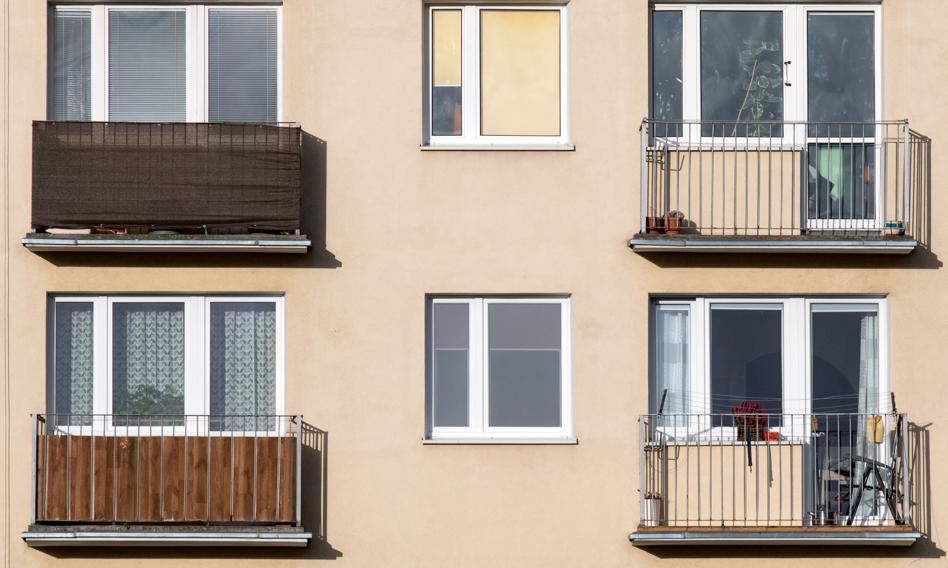 Apartments without a balcony are more expensive? Only on the primary market