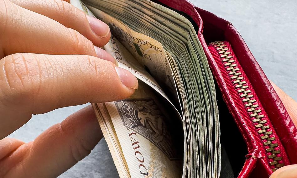 A million applications for a widow's pension. This is the average amount of the new benefit