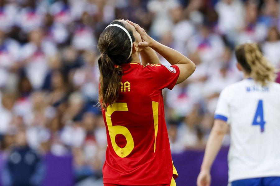 England produced the surprise and won the final of the European Women's Football Championship, in front of Spain! The golden balloon missed the decisive penalty