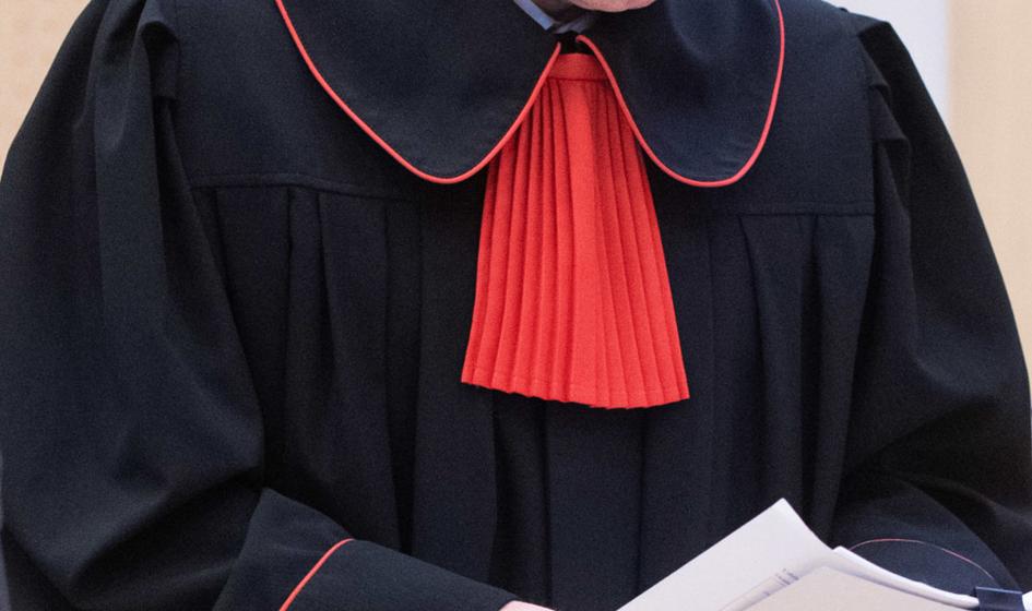 Wiretwashes were founded in over 5,000 people. The prosecutor's office shows data
