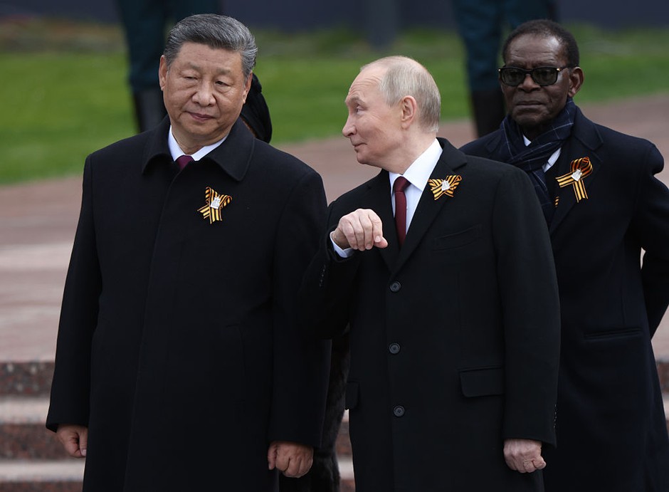 Chinese leader XI Jinping and Russian President Vladimir Putin (illustrative photos)