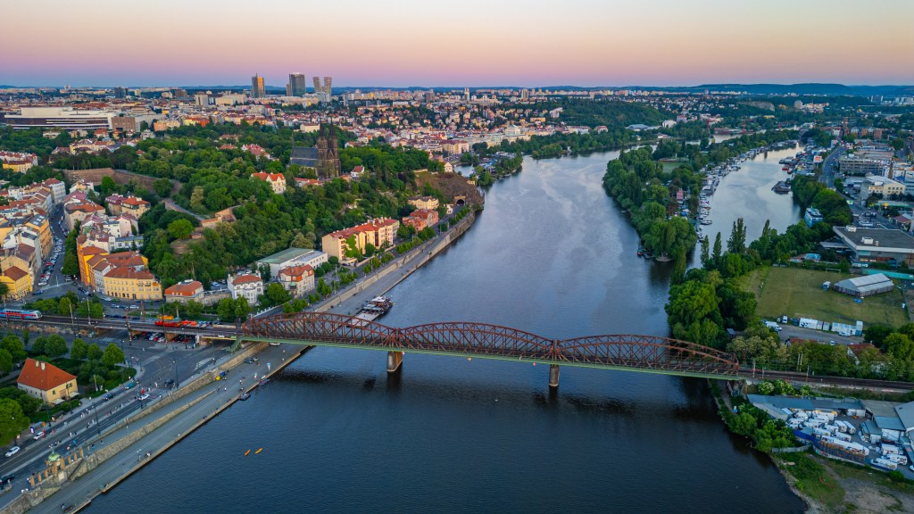 Vysehrad Bridge from Prague / Source: Dudlajzov | Dreamstime.com