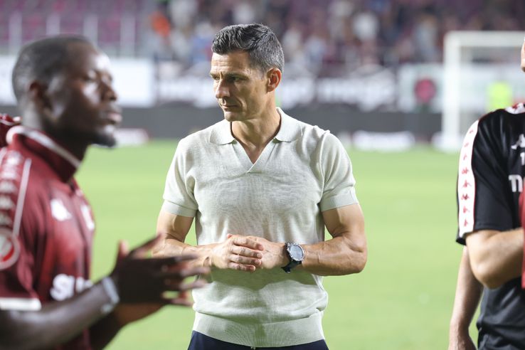 Costel Gâlcă, at the end of the Rapid match - CFR Cluj. Photo: Ionuț Iordache GSP