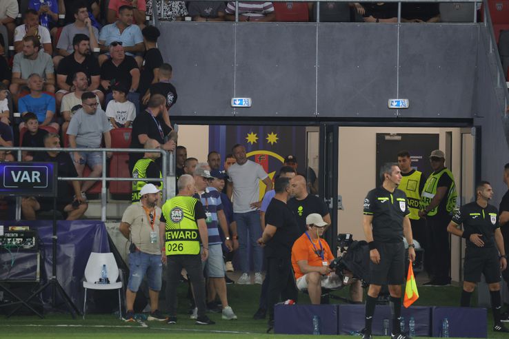 What happened on the field after FCSB - Lighthouse. Photo: Ionuț Iordache
