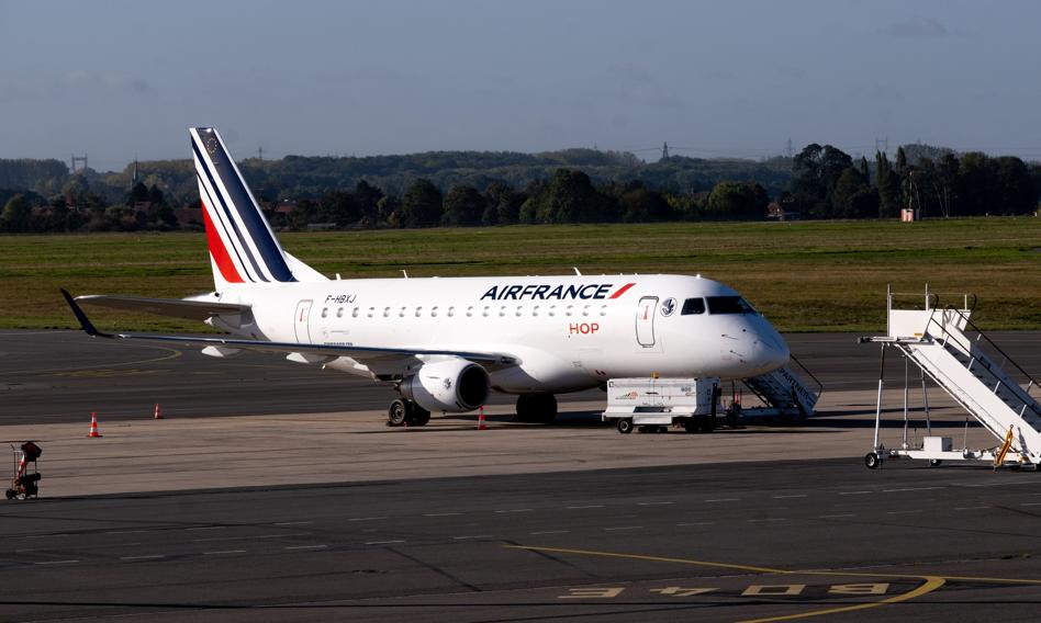 Chaos at French airports. Flight controllers are on strike