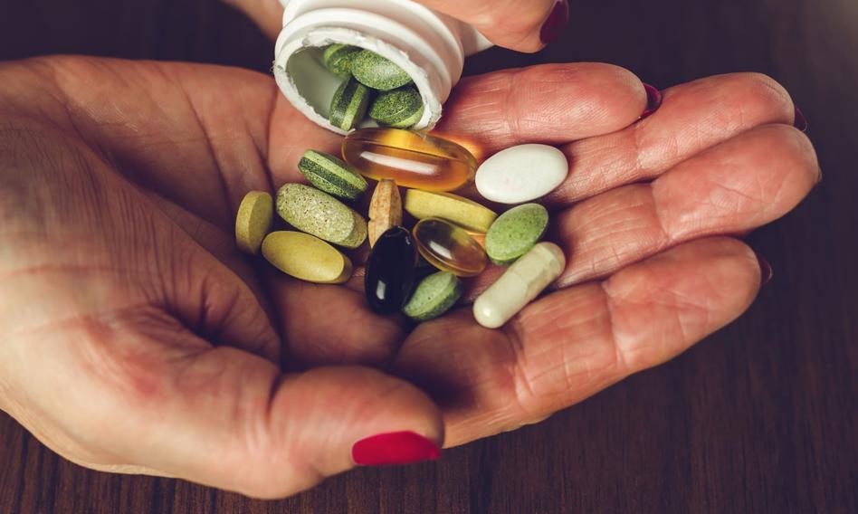 Doda, Chajzer and Rozenek punished for advertising supplements. The expert explains why