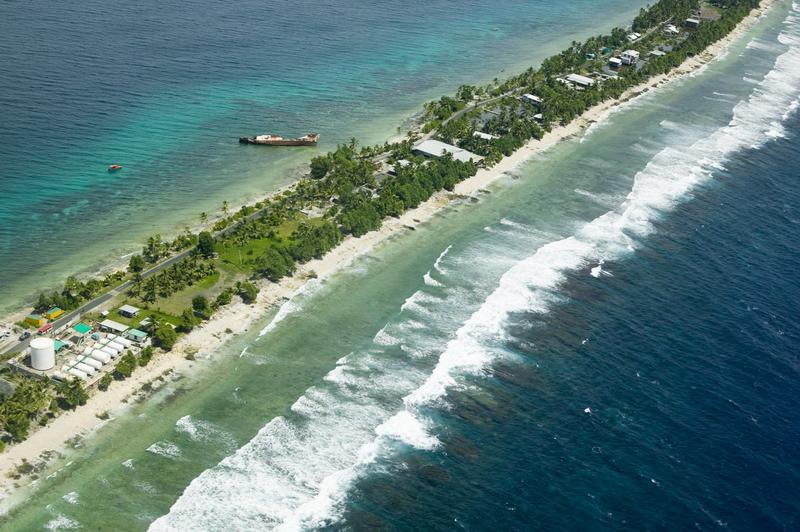 Image from Tuvalu, Photo: Ashley Cooper / Specialist / SplashDowndirect / Shutterstock Editorial / Profimedia