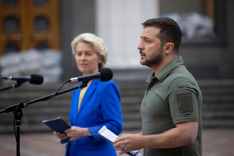 Ursula von der Leyen with Volodimir Zelenski, photo: Ukraine Presidents Office / Alamy / Profimedia