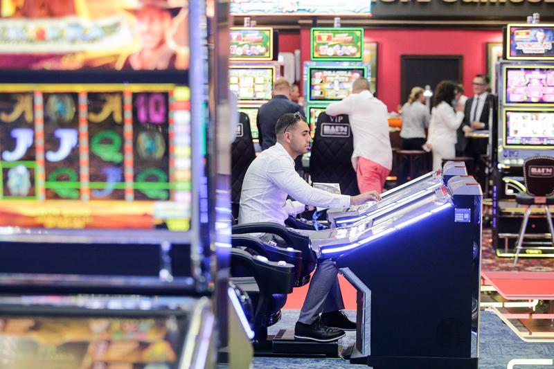 Gambling, Photo: Inquam Photos / George Călin
