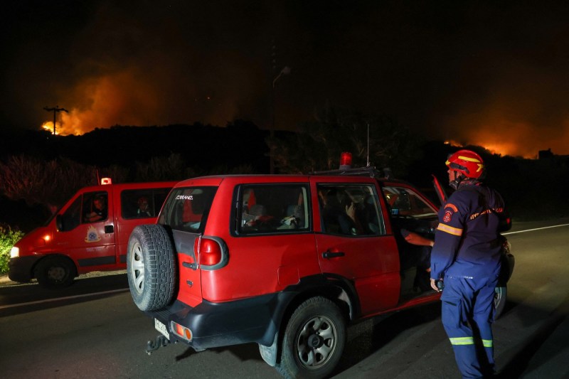 Fire in Crete and Halkidiki, where Romanian tourists are on vacation. Hundreds of firefighters are struggling with the flames