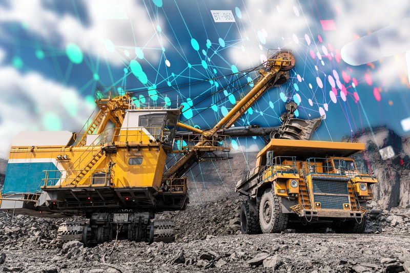 Mineral exploitation. Collage: Ion Mateș / Hotnews. Photo: Dreamstime, Shutterstock