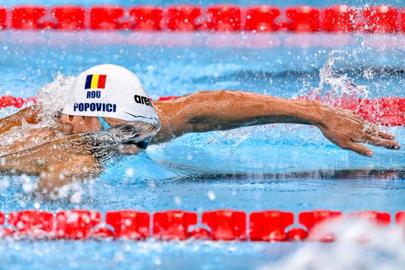 David Popovici, qualifying with the best time in the semifinals of the Singapore World Championship / his great Chinese rival, eliminated from the series