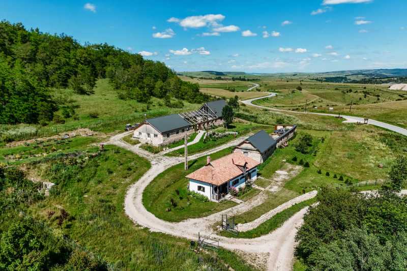 Property of $ 880,000 in Romania, presented in The New York Times / in which area of the country is there